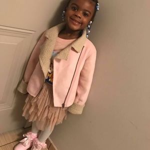 Meet your Posher, Ellaree